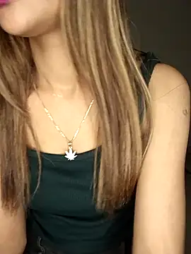 LOVELY_BABYJI's cam snapshot