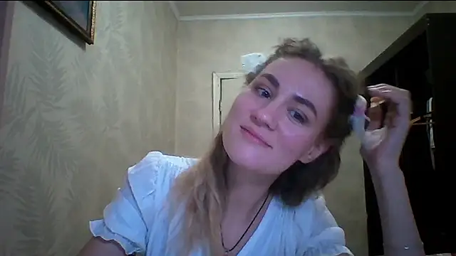 DeanneGilcher's cam snapshot