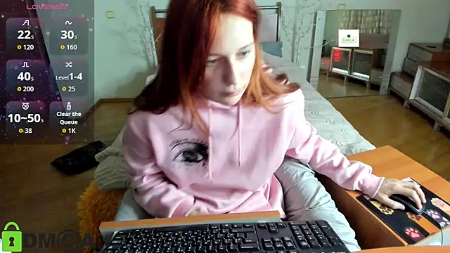 Lily_Viola's cam snapshot