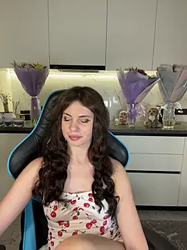 CurlyLara live sex cam