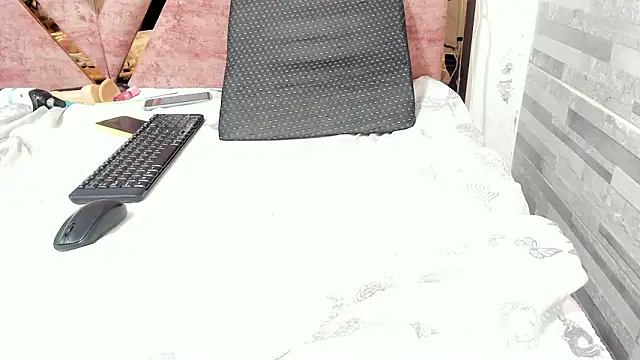 mia_alvares live sex cam