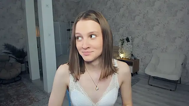 LianneBynon live sex cam