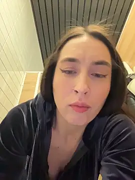 Holly_Play live sex cam