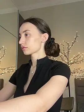 Polli_Kiss live sex cam