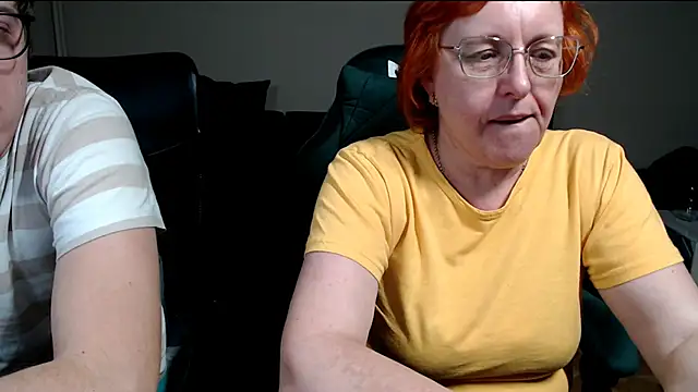 JoannaAndNeighbour live sex cam