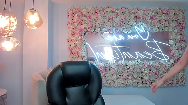 AnaisNin's cam snapshot