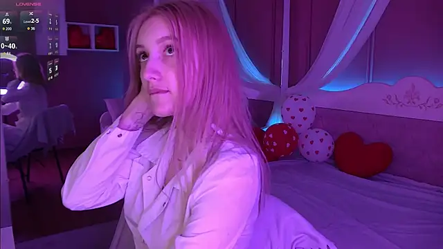 LillLane's cam snapshot