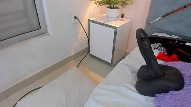 LucciaPorter's cam snapshot