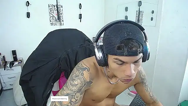 Leonard_Price live sex cam