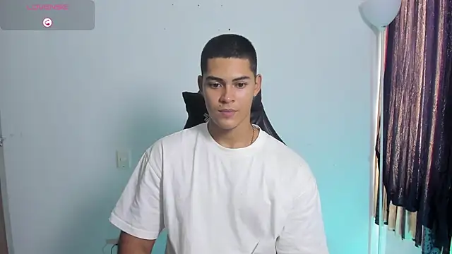 Iamdylan777 live sex cam