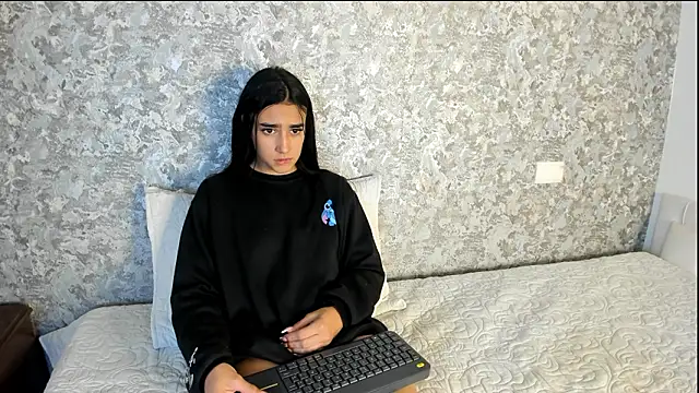 Anika_H's cam snapshot