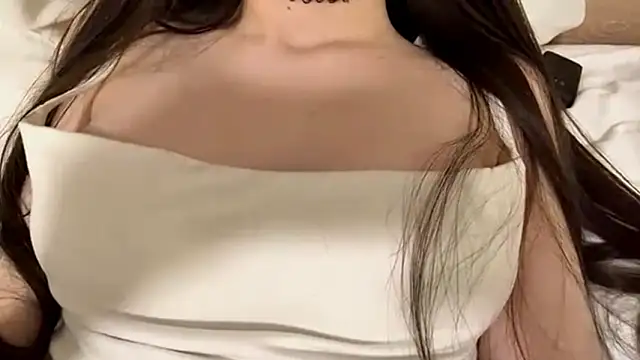 NiaWelchel's cam snapshot