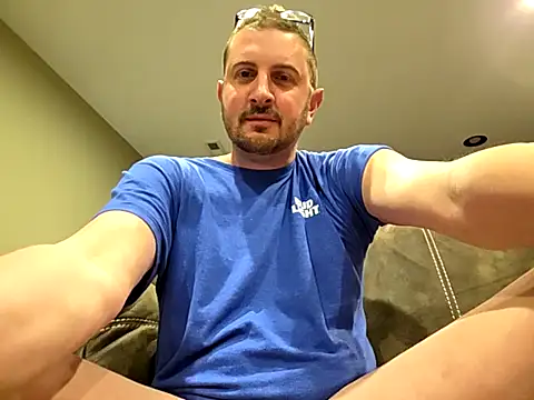 MrMechanic38 live sex cam