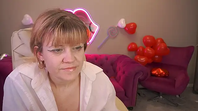 BellaLaPetit's cam snapshot