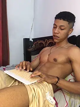 RickyEbony live sex cam