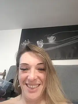 Ladymiri85's cam snapshot