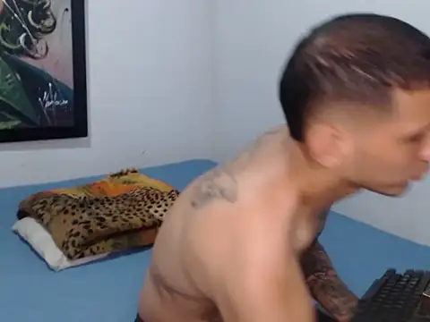 HotSinlge's cam snapshot