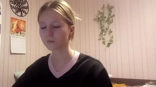 RunawayBr1de's cam snapshot