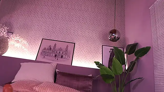 IzzyWild live sex cam