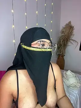 Maisa_issa's cam snapshot