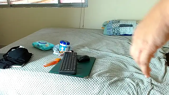 valkahot20's cam snapshot