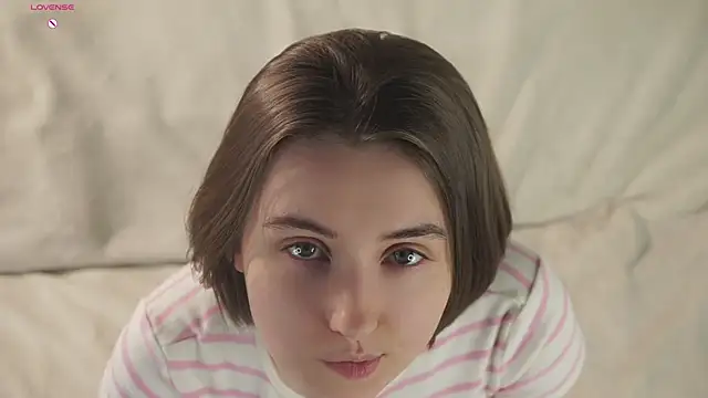 MeghanElson live sex cam