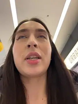 Holly_Play live sex cam