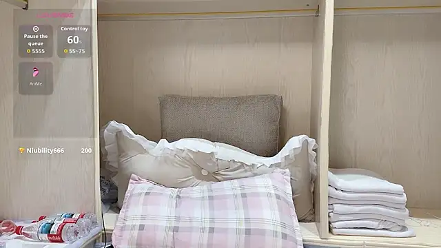 yueyue2003 live sex cam