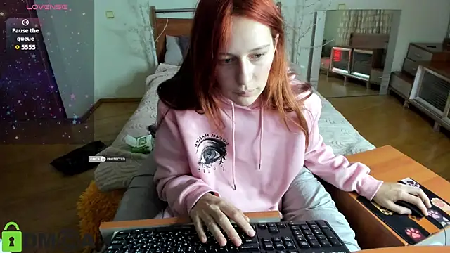 Lily_Viola's cam snapshot