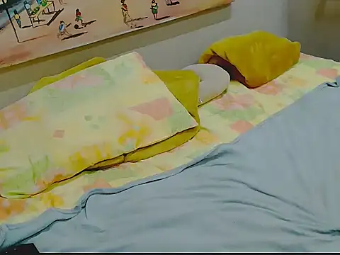 SlenderMatureMilfx's cam snapshot