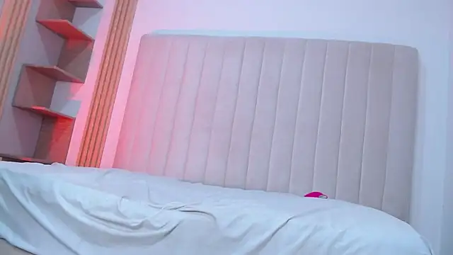 sirena_fuego's cam snapshot