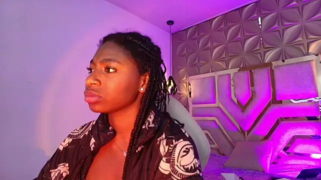 Queen_perla_ live sex cam