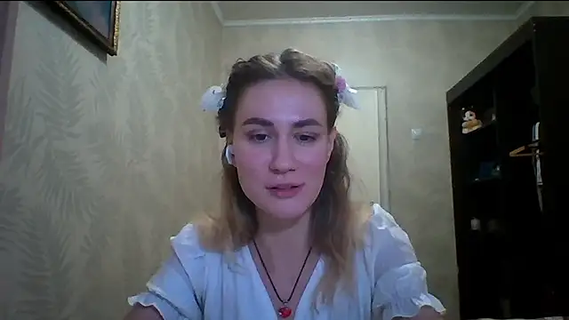 DeanneGilcher's cam snapshot