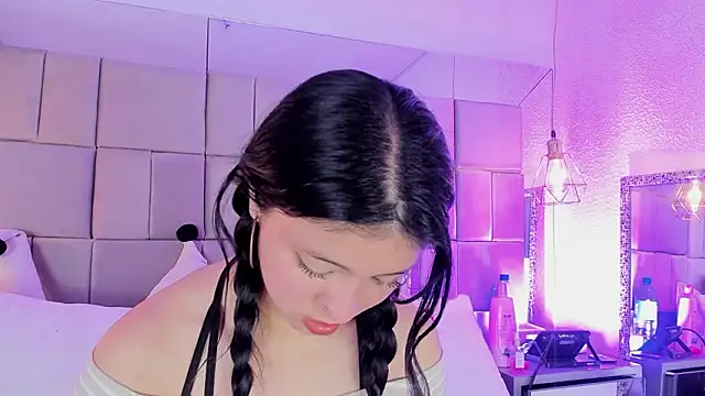 andrea_carocaro's cam snapshot