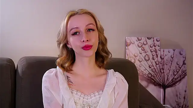 EugeniaEarl live sex cam