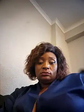 Juicypussyxx1's cam snapshot