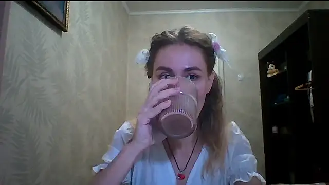 DeanneGilcher's cam snapshot