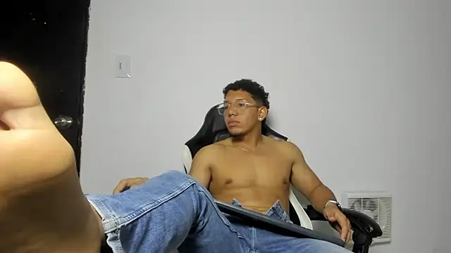 MaxSeduce23's cam snapshot