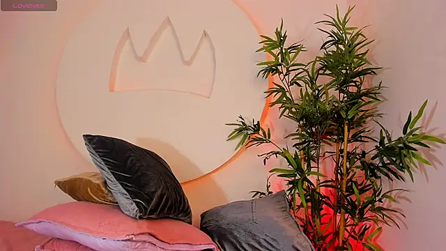 Itzel_Geneva's cam snapshot