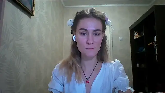 DeanneGilcher's cam snapshot