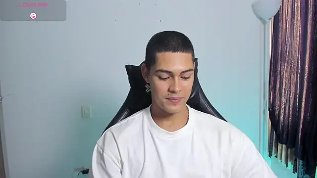 Iamdylan777 live sex cam