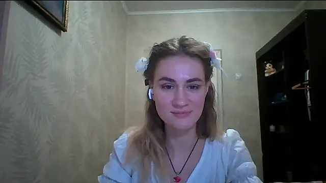 DeanneGilcher's cam snapshot