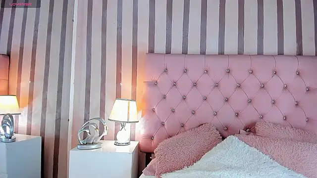 Iris_Jenner1's cam snapshot