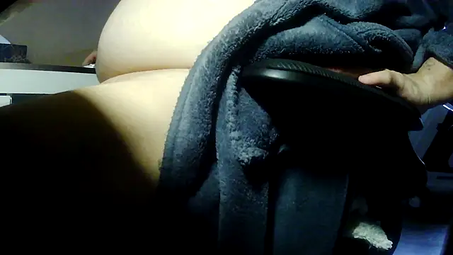 suedel65's cam snapshot