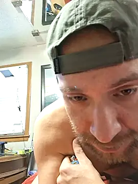 SmokingSloth live sex cam