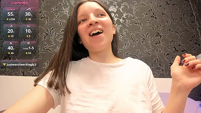 MelaniGrand live sex cam