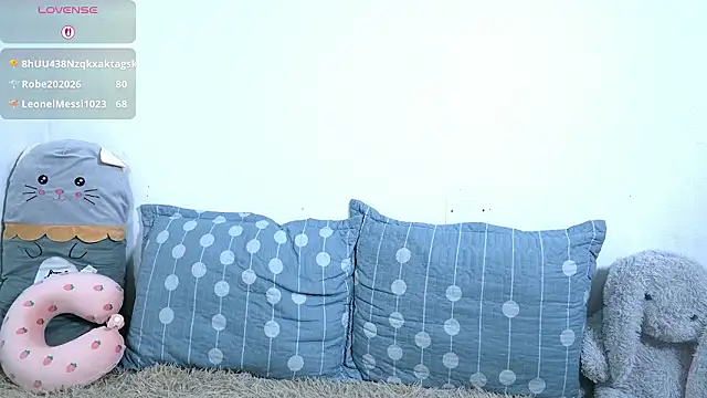 petite_paola live sex cam