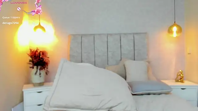 zara_milf's cam snapshot