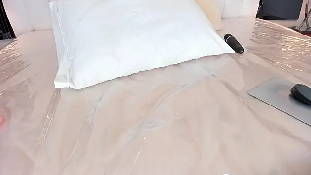 ChloeStars_'s cam snapshot