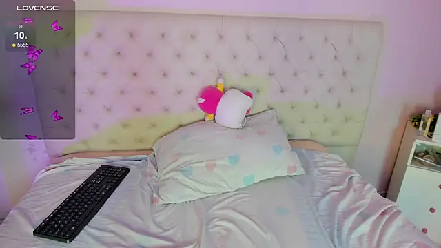 kiity_horny_'s cam snapshot